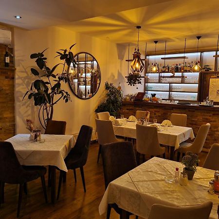 Garni Hotel Vir Vrnjačka Banja Екстериор снимка